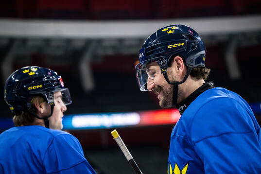 Leo Carlsson och Filip Forsberg of Sweden at a practice
