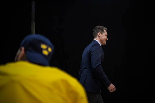 Head coach Sam Hallam of Sweden