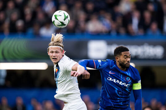 Tobias Gulliksen of Djurgården and Reece James of Chelsea