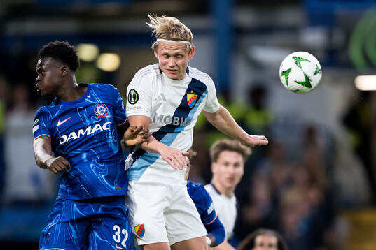 Tyrique George of Chelsea and Tobias Gulliksen of