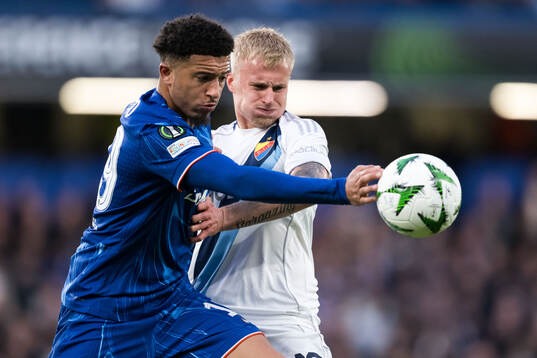 Jadon Sancho of Chelsea and Viktor Bergh of Djurgården
