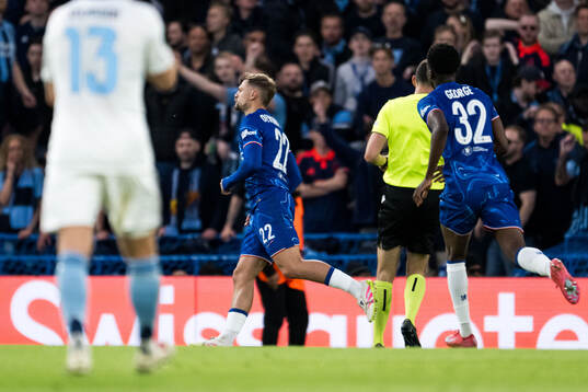 Kiernan Dewsbury-Hall of Chelsea celebrates