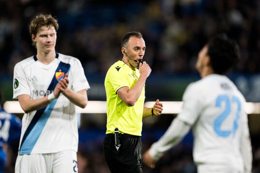 Referee Joao Pinheiro