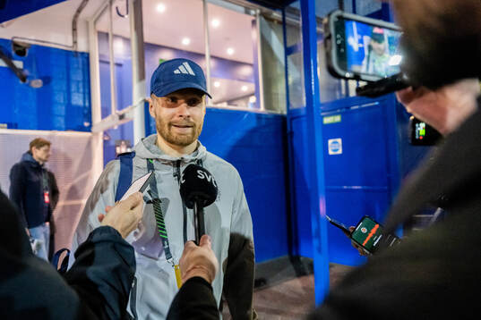 Jacob Une of Djurgården is being interviewed