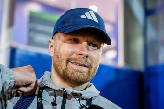 Jacob Une of Djurgården is being interviewed