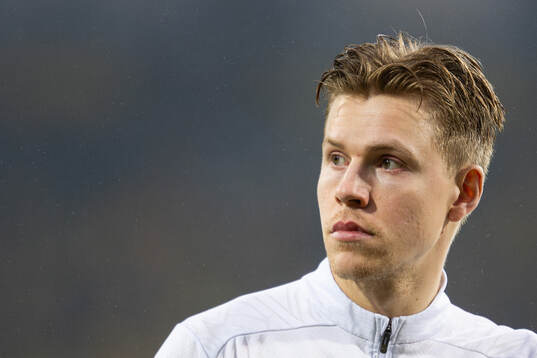 Jens Petter Hauge of Bodø/Glimt line up