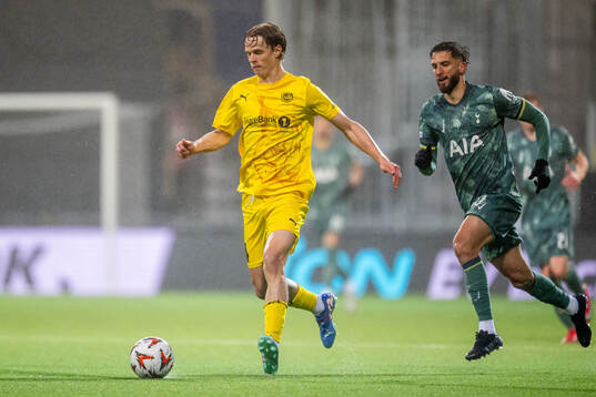 Ulrik Saltnes of Bodø/Glimt and Rodrigo Bentancur of