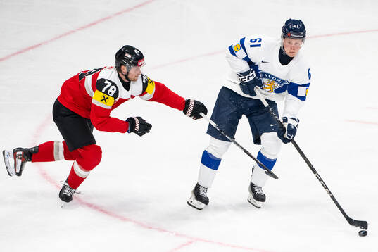 Thimo Nickl of Austria and Juuso Pärssinen of Finland