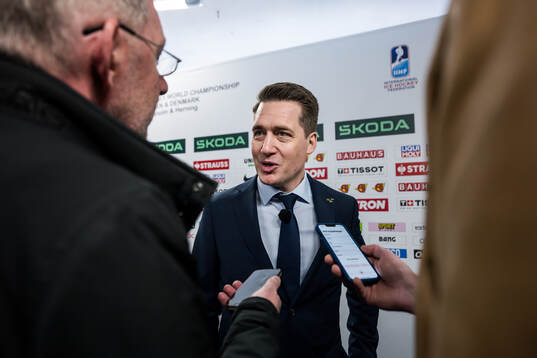 Head coach Sam Hallam of Sweden is being interviewed