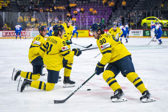 Marcus Johansson of Sweden at warm-up