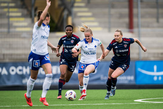 IFK Norrköpings Dana Leskinen och Rosengårds Emma Jansson