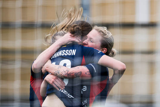 Bläddra bland fler bilder av Fotboll, Damallsvenskan, Rosengård - IFK Norrköping