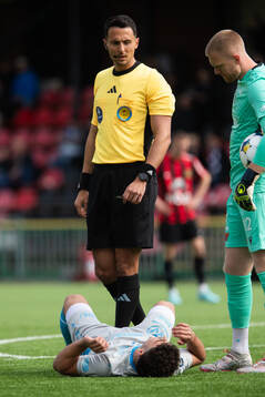 Halmstads Bleon Kurtulus har ont fotbollsmatchen i