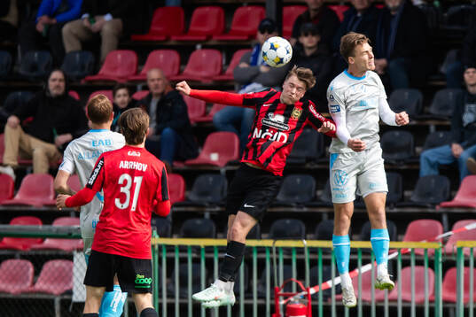 Brommapojkarnas Kevin Ackermann och Halmstads Villiam