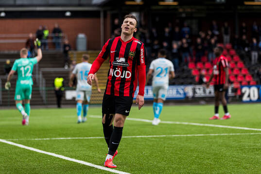 Brommapojkarnas Adam Skanning Jakobsen deppar