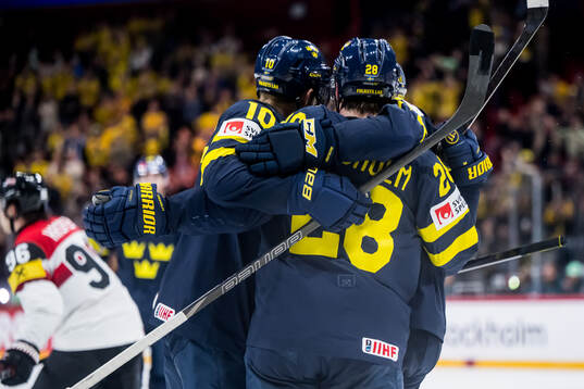 Alexander Wennberg, Mikael Backlund, and Elias Lindholm of
