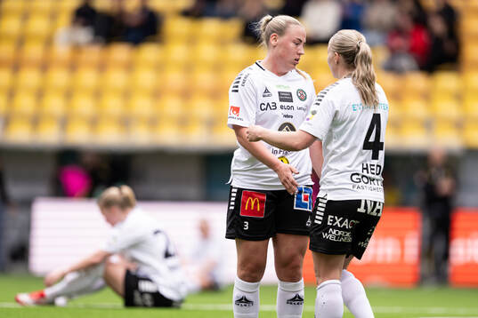 Örebro SKs Ebba Cabander och Alva Hed deppar