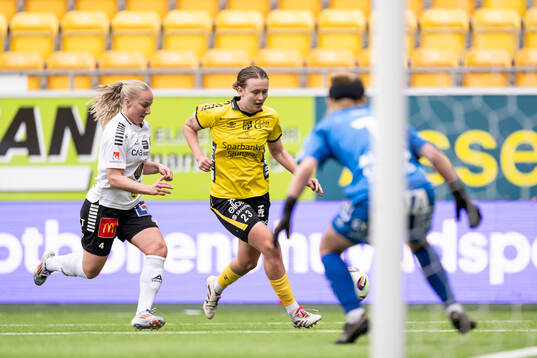 Örebro SKs Alva Hed och Elfsborgs Ellen Nilsson