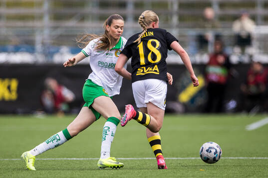 Hammarbys Bella Andersson och AIKs Nova Selin