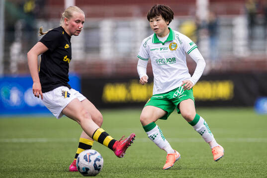 AIKs Nova Selin och Hammarbys Asato Miyagawa