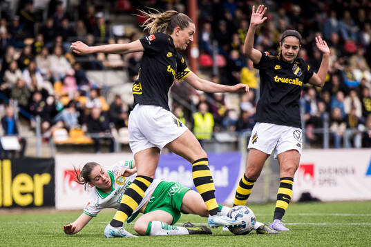 Hammarbys Smilla Vallotto och AIKs Jennie Nordin