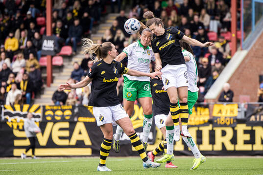 Hammarbys Athinna Persson Lundgren, AIKs Jennie Nordin och