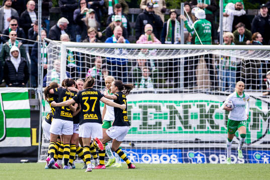 AIKs Villemo Dahlqvist jublar