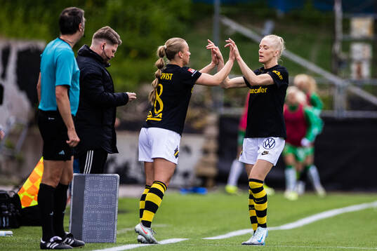 AIKs Villemo Dahlqvist byts in mot Moa Sjöström