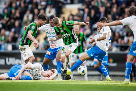 Värnamos Wenderson Oliveira do Nascimento och Luke Le Roux