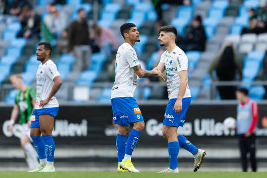 Värnamos Wenderson Oliveira do Nascimento och Emin