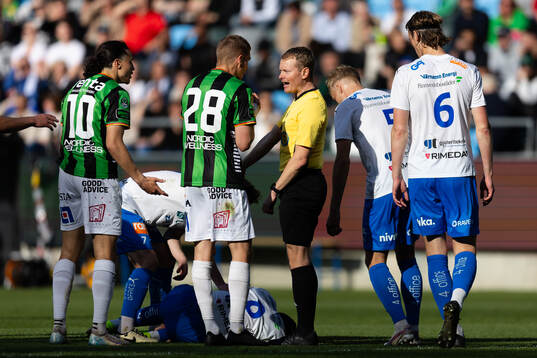 Domare Fredrik Klitte och GAIS Lucas Hedlund