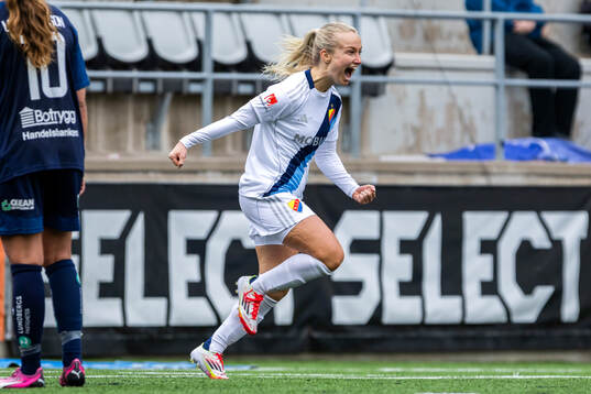Djurgårdens Tove Almqvist jublar