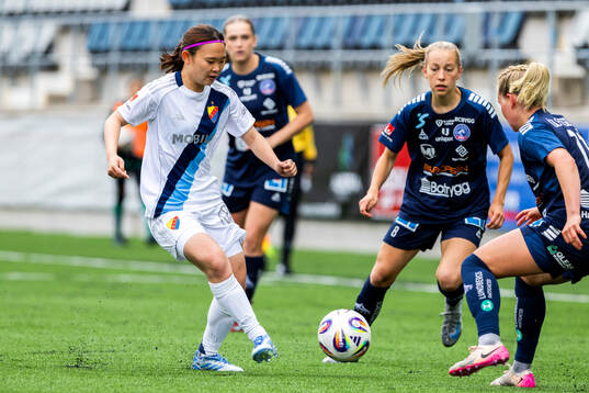 Djurgårdens Urara Watanabe och Linköpings Sara Eriksson