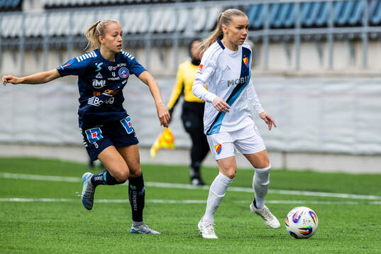 Linköpings Sara Eriksson och Djurgårdens Ebba Hed