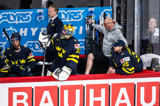 Goaltenders Samuel Ersson and Jacob Markström of Sweden