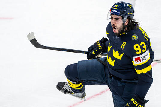Bläddra bland fler bilder av 2025 IIHF Ice Hockey World Championship, day 2, Sweden - Austria
