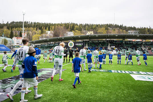 GIF Sundsvalls och Västerås spelare gör entré till