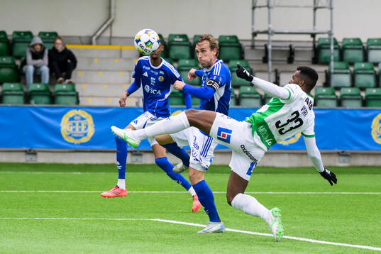 GIF Sundsvalls Pontus Engblom och Västerås Bernardo Vilar