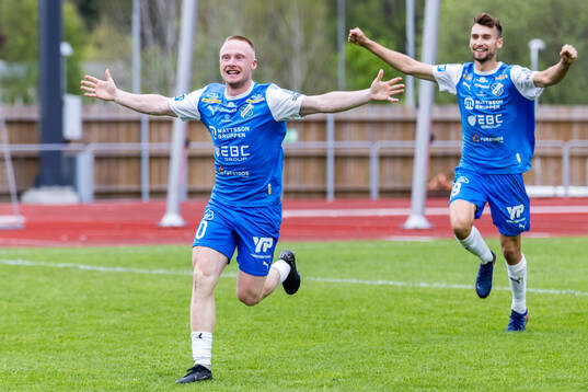Oddevolds Adam Engelbrektsson jublar