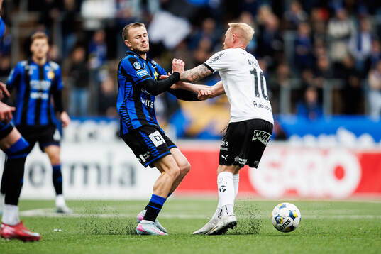 Sirius Melker Heier och Häckens Mikkel Rygaard Jensen