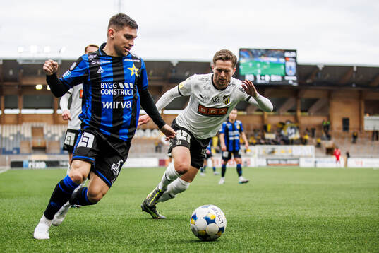 Sirius Isak Bjerkebo och Häckens Adam Lundkvist