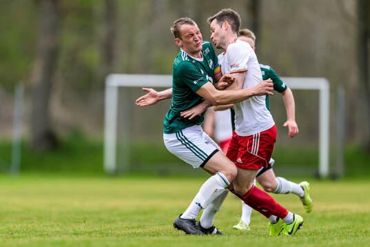 Västra Karups Oscar Svensson och Eketes Emil Salomonsson
