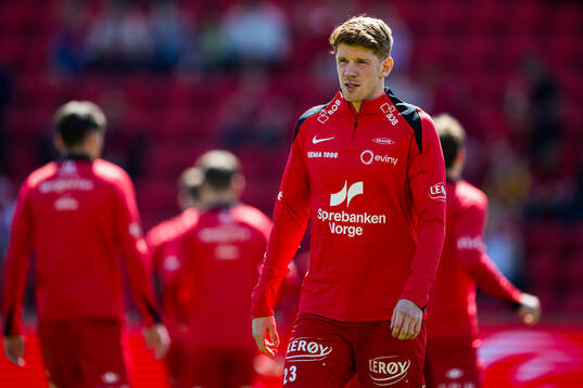 Thore Pedersen of Brann warms up