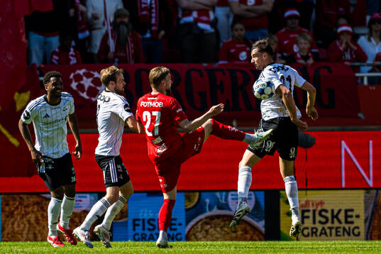 Mads Berg Sande of Brann and Tomas Nemcik of Rosenborg