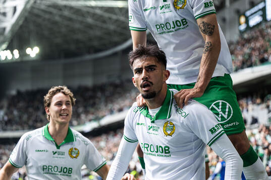 Hammarbys Montader Madjed jublar med Hampus Skoglund