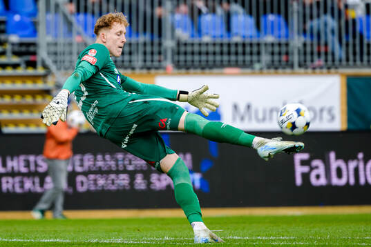 Degerfors målvakt Rasmus Forsell