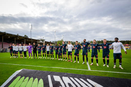 Malmö FFs spelare tackar publiken