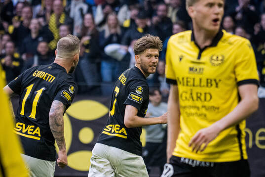 AIKs Anton Salétros jublar