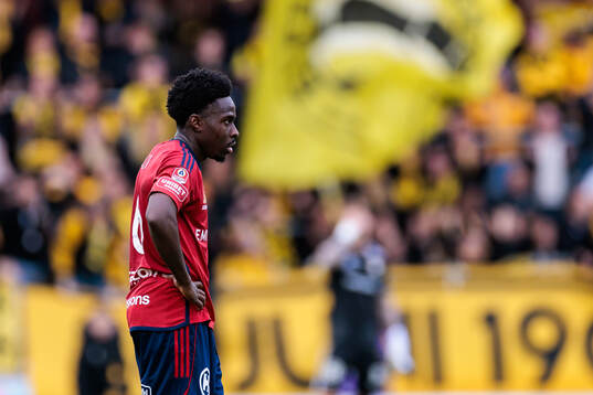 Östers Raymond Adjei deppar