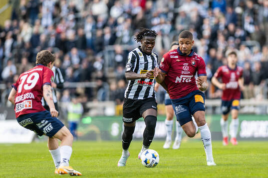 Bläddra bland fler bilder av Fotboll, Superettan, Landskrona - Örgryte